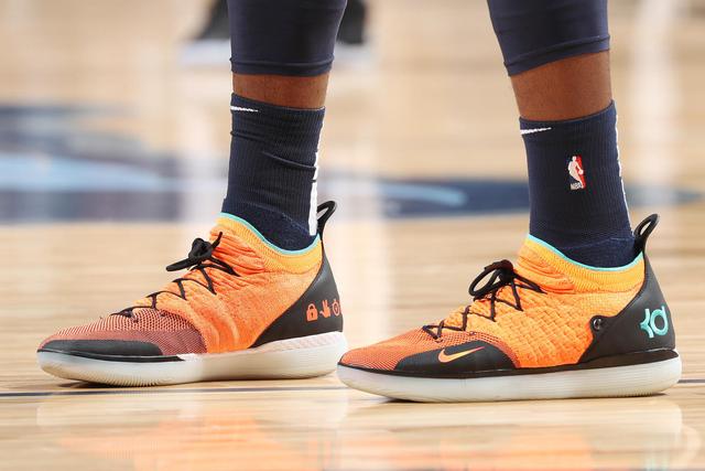 NBA球队战术解析：勇士防守新打法,（NBA战术深度解读：勇士防守革新）