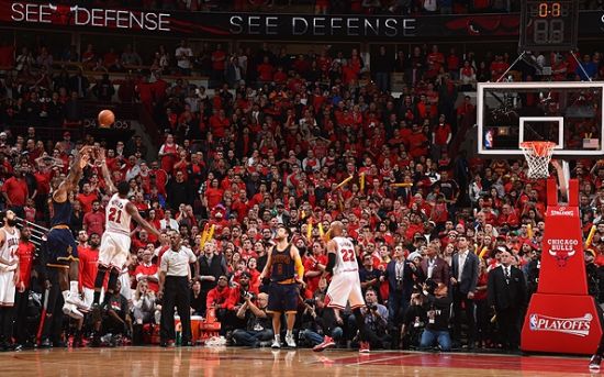 阿莫林头大了！曼联1-1又爆冷：英超7队争四差3分，1队成大黑马（1-1又翻车！曼联失分令阿莫林犯难：英超前四之争7队仅差3分，一队跃升大黑马）