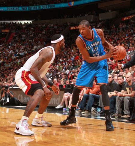 阿尔瓦罗：绝平马竞后大家都认识了我，那种压力让我喘不过气（阿尔瓦罗：绝平马竞后一夜成名，随之而来的压力几乎令我窒息）