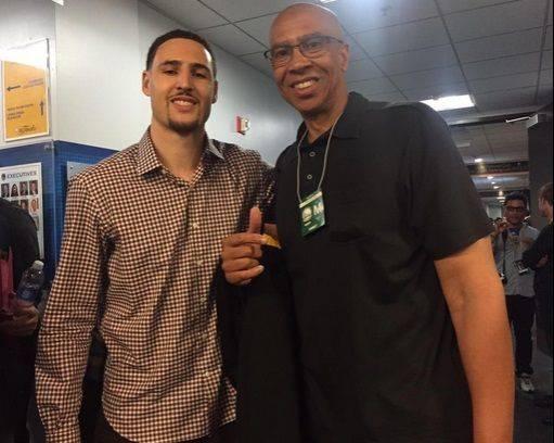 皇马跟队：姆巴佩、巴尔韦德、吕迪格、卡马文加等人缺席训练（姆巴佩、巴尔韦德、吕迪格、卡马文加等皇马球员缺席训练）